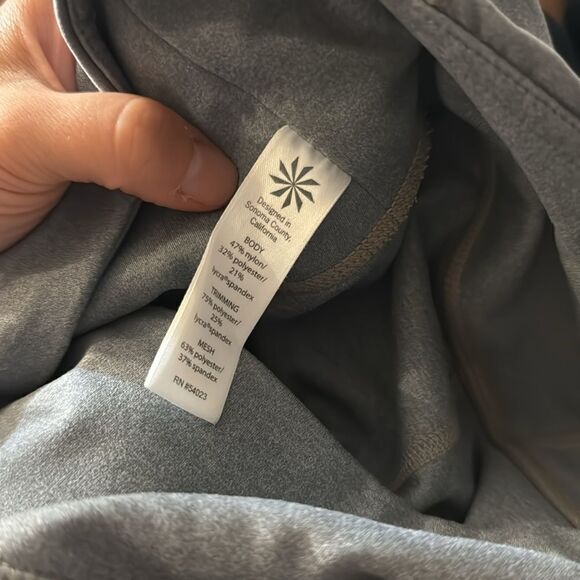 ATHLETA Colorblock Mesh Salutation 21” Crop Tight Gray White L - Picture 5 of 6